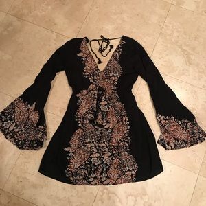 BELLSLEEVE PEASANT DRESS